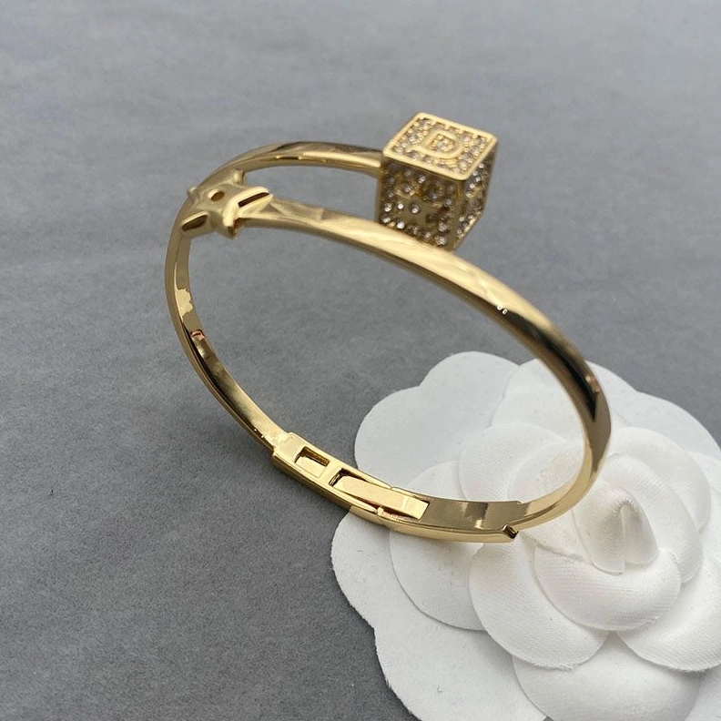 HighQuality 7795 Diorevolution Cuff Bracelet with White Crystals Gold