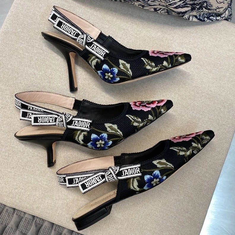 J'Adior Slingback Pumps Women Petites Fleurs Motif Canvas Black StreetReady 4912