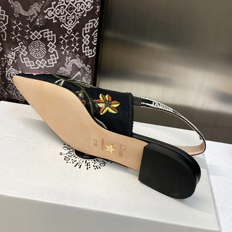 J'Adior Slingback Pumps Women Petites Fleurs Motif Canvas Black StreetReady 4912