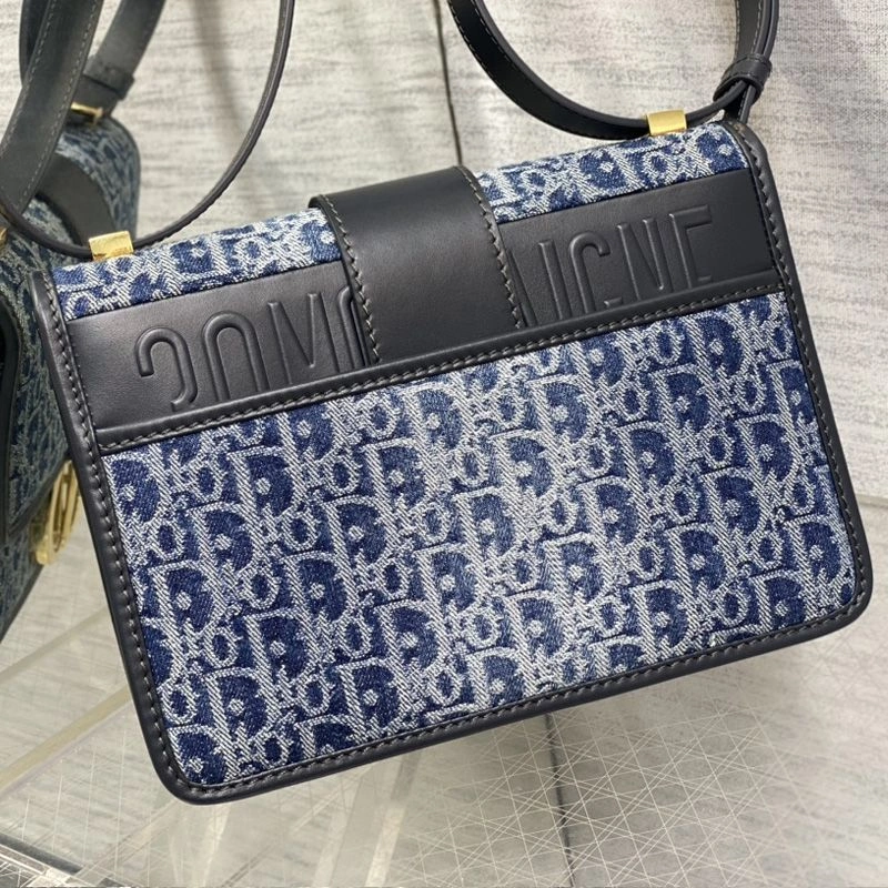 ModernLook 2672 Dior 30 Montaigne Bag In Oblique Motif Denim Blue