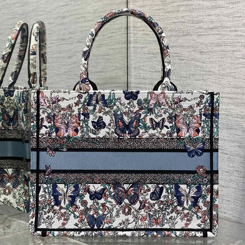 ModernLook 4419 Dior Book Tote In Toile De Jouy Papillon Motif Canvas White