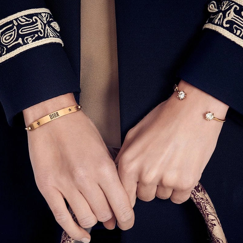 Popular 5521 Diorevolution Bracelet Set Metal and White Crystals Gold