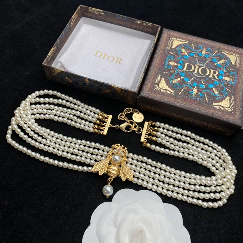 SmartChoice 5152 Dior Bee Necklace In Metal and White Resin Pearls Gold