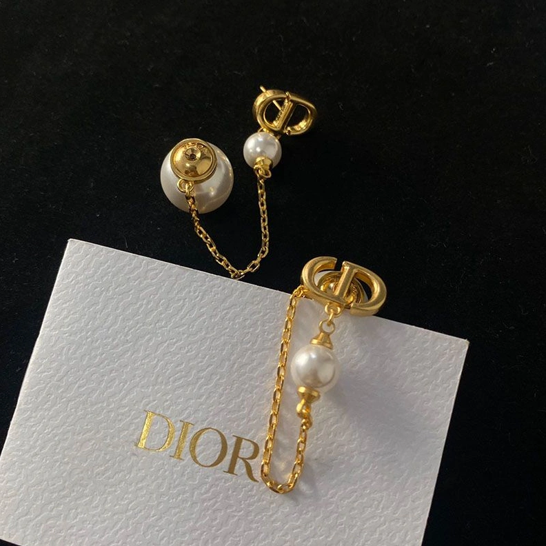 UrbanStyle 8867 Dior Tribales Earrings Chain Metal And White Resin Pearls Gold