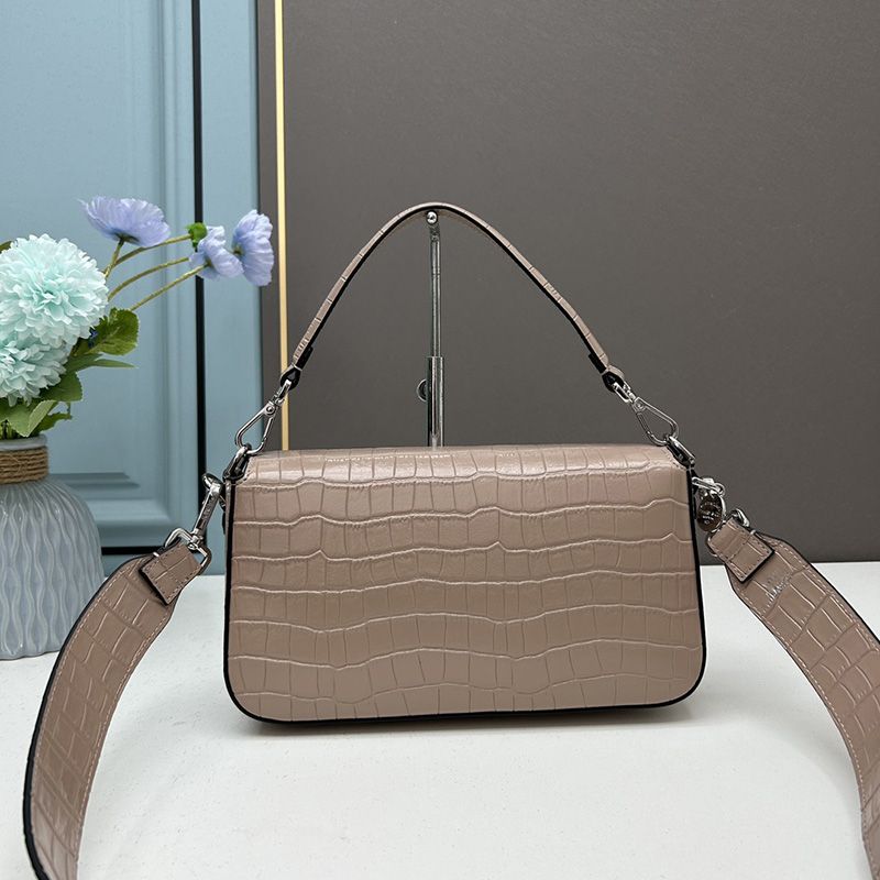 Affordable Fendi Medium Baguette Re-Edition Bag In Crocodile Leather Apricot