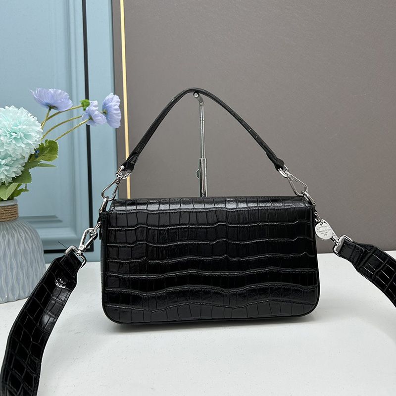 Affordable Fendi Medium Baguette Re-Edition Bag In Crocodile Leather Black