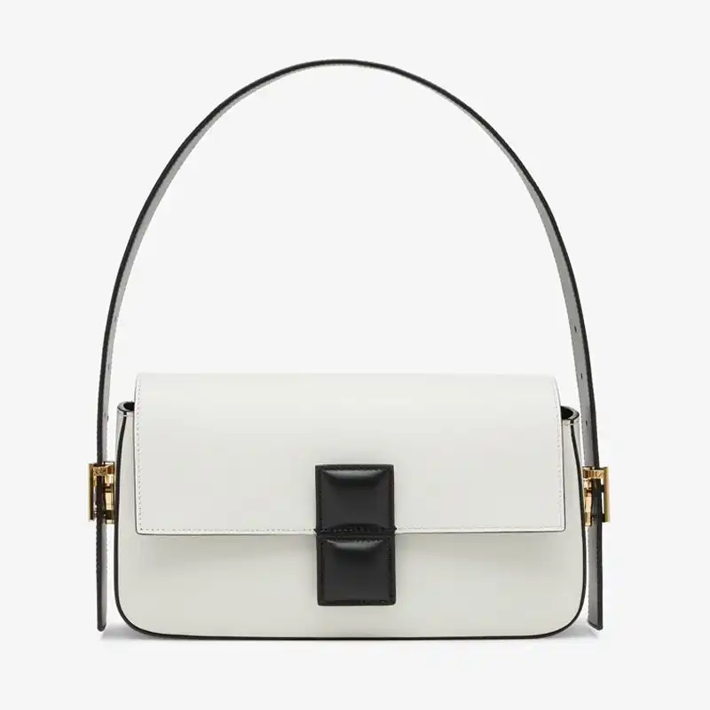 Fendi Medium Baguette Twist Bag In Nappa Leather White