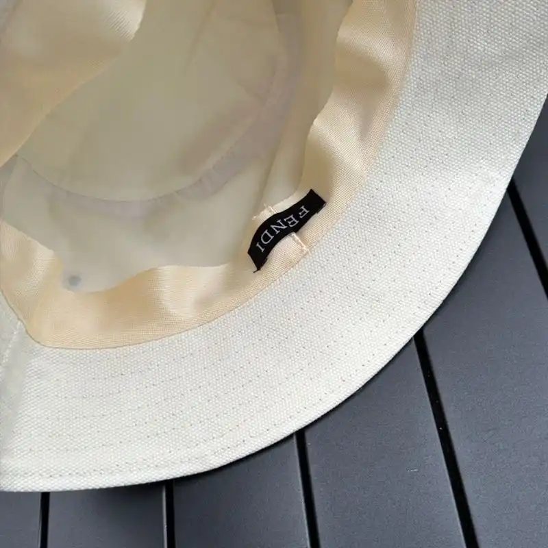 Affordable Fendi Bucket Hat In Fendi Roma Canvas White