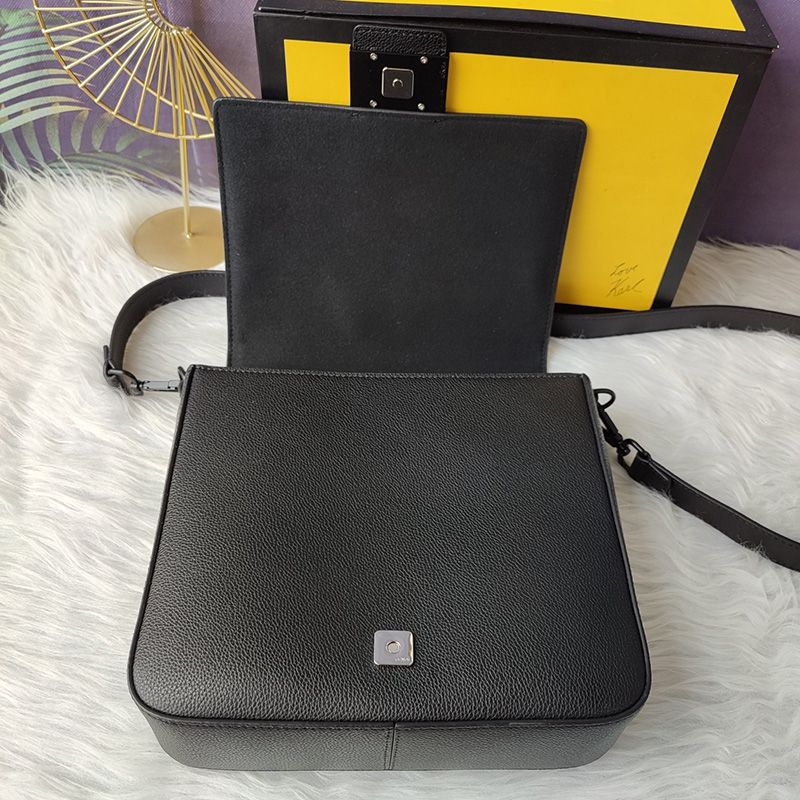 Affordable Fendi Medium Baguette Messenger In Cuoio Romano Leather Black