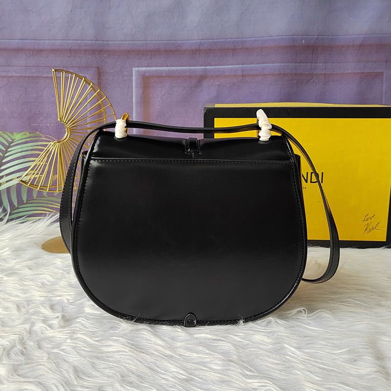 Affordable Fendi Medium C'mon Bag In Calf Leather Black