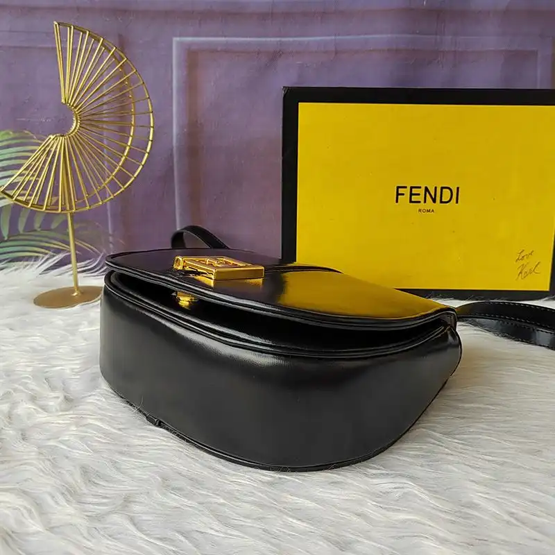 Affordable Affordable Fendi Medium C'mon Bag In Calf Leather Black