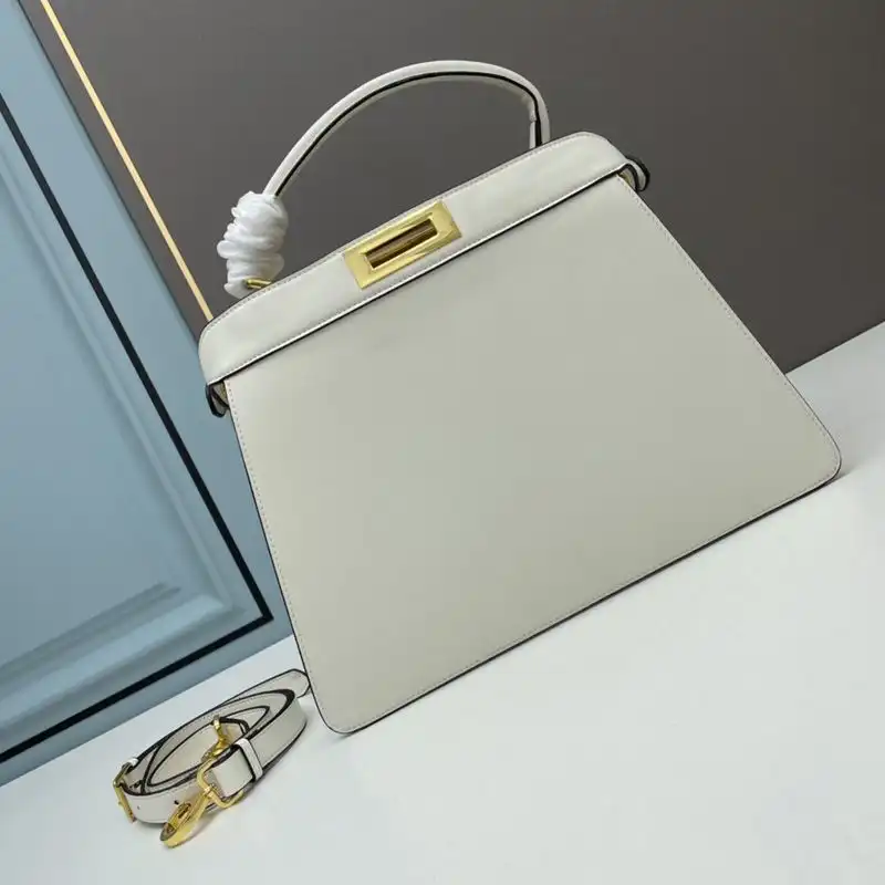 Affordable Fendi Medium Peekaboo ISeeU Bag In Nappa Laether White