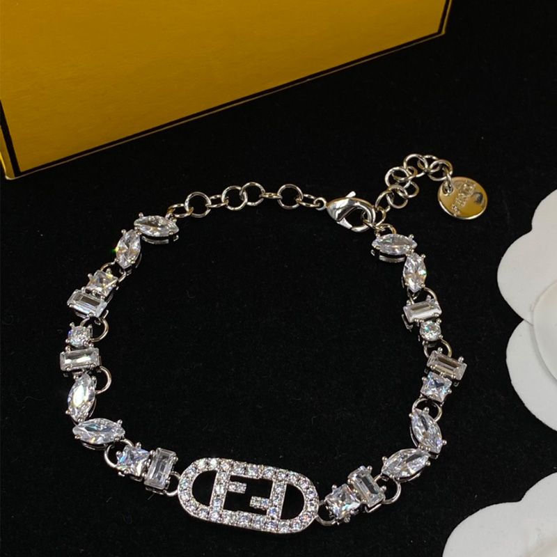 Affordable Fendi O'Lock Chain Bracelet In Metal with Geometric Crystals Palladium