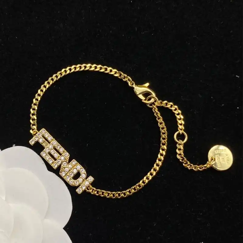 Affordable Fendi Fendigraphy Chain Bracelet In Metal with Crystals Gold