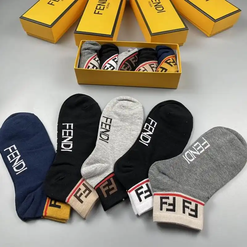 Cheap Fendi Socks Set 040339