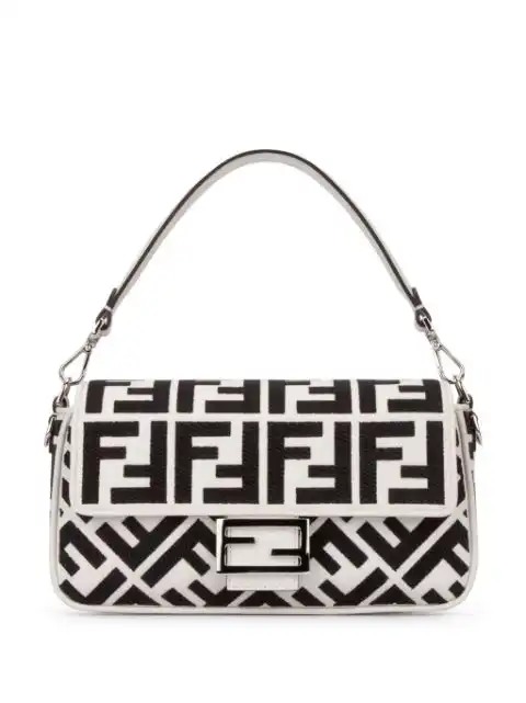 FENDI Baguette crossbody bag