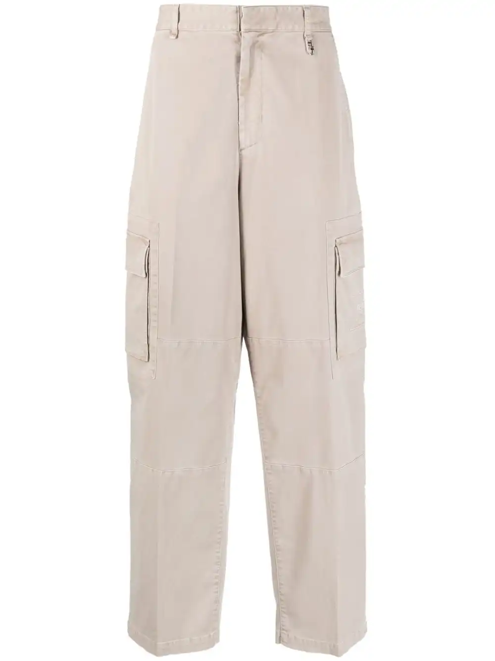 Cheap FENDI logo-patch wide-leg trousers