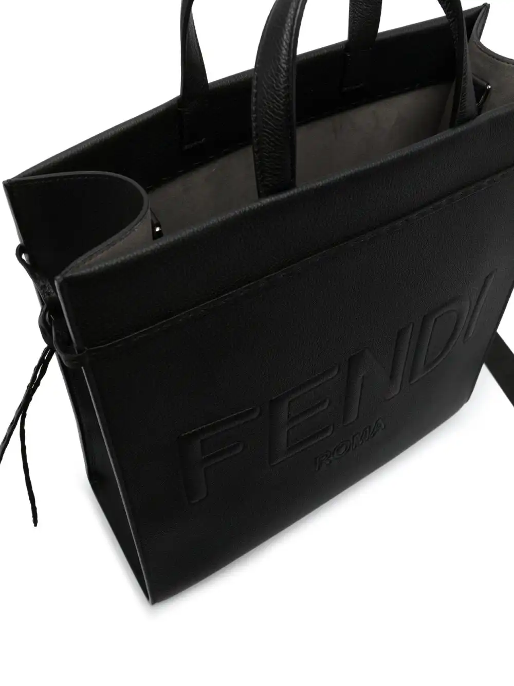 Cheap FENDI medium Go To leather tote bag