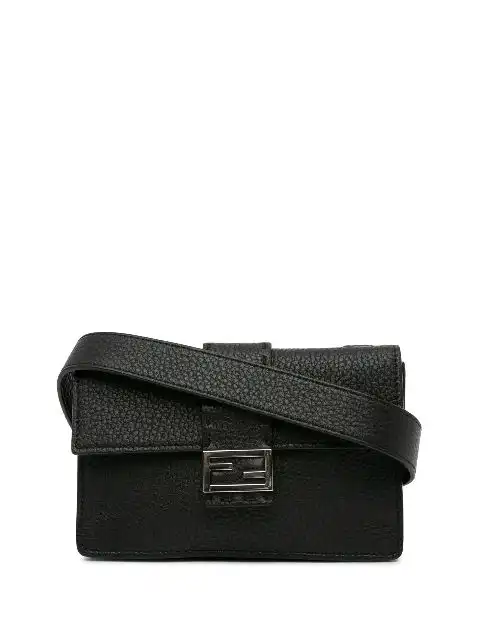 Fendi 2000-2010 Selleria Flat Convertible Belt uette crossbody bag