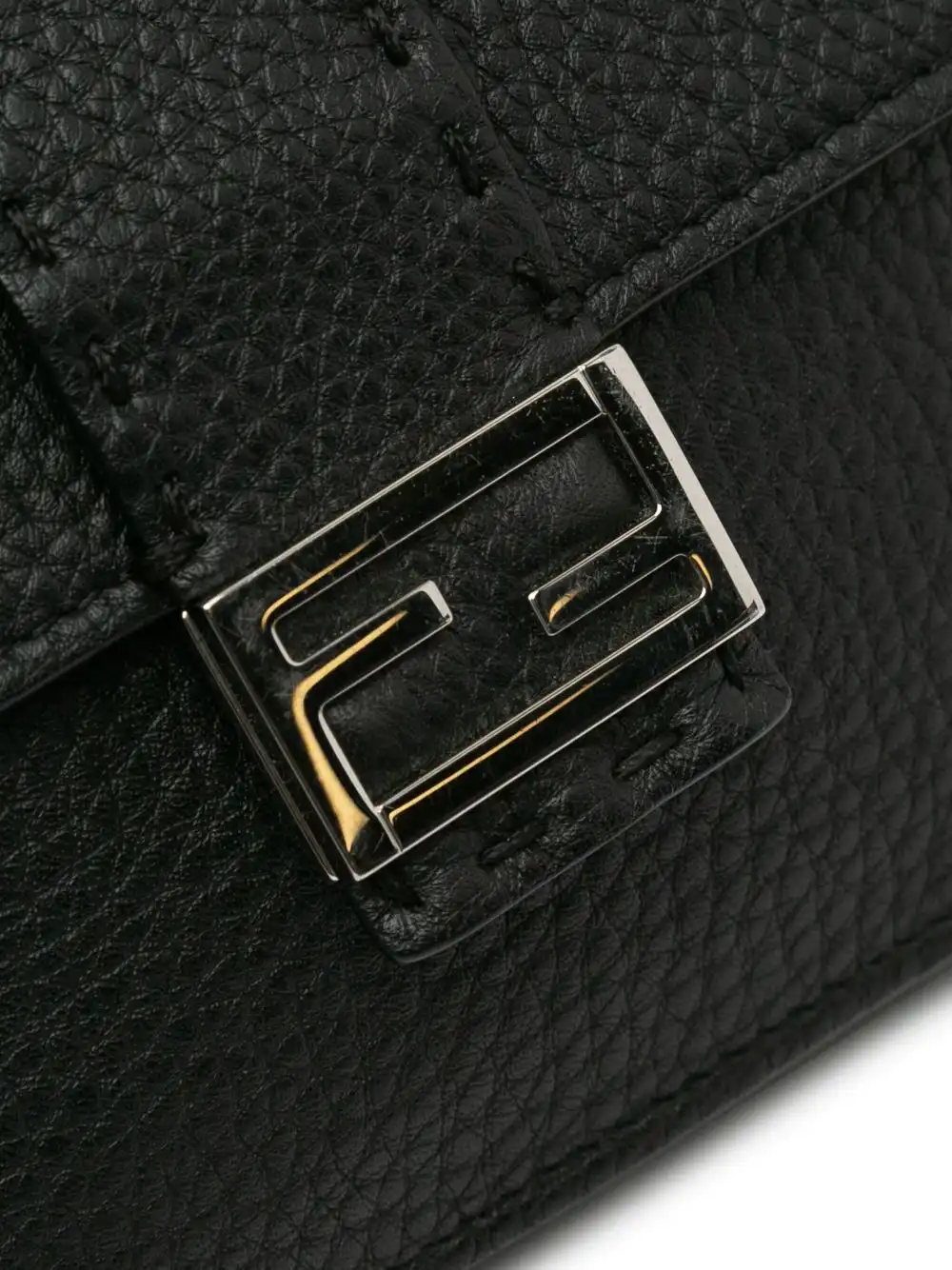 Affordable Fendi 2000-2010 Selleria Flat Convertible Belt uette crossbody bag