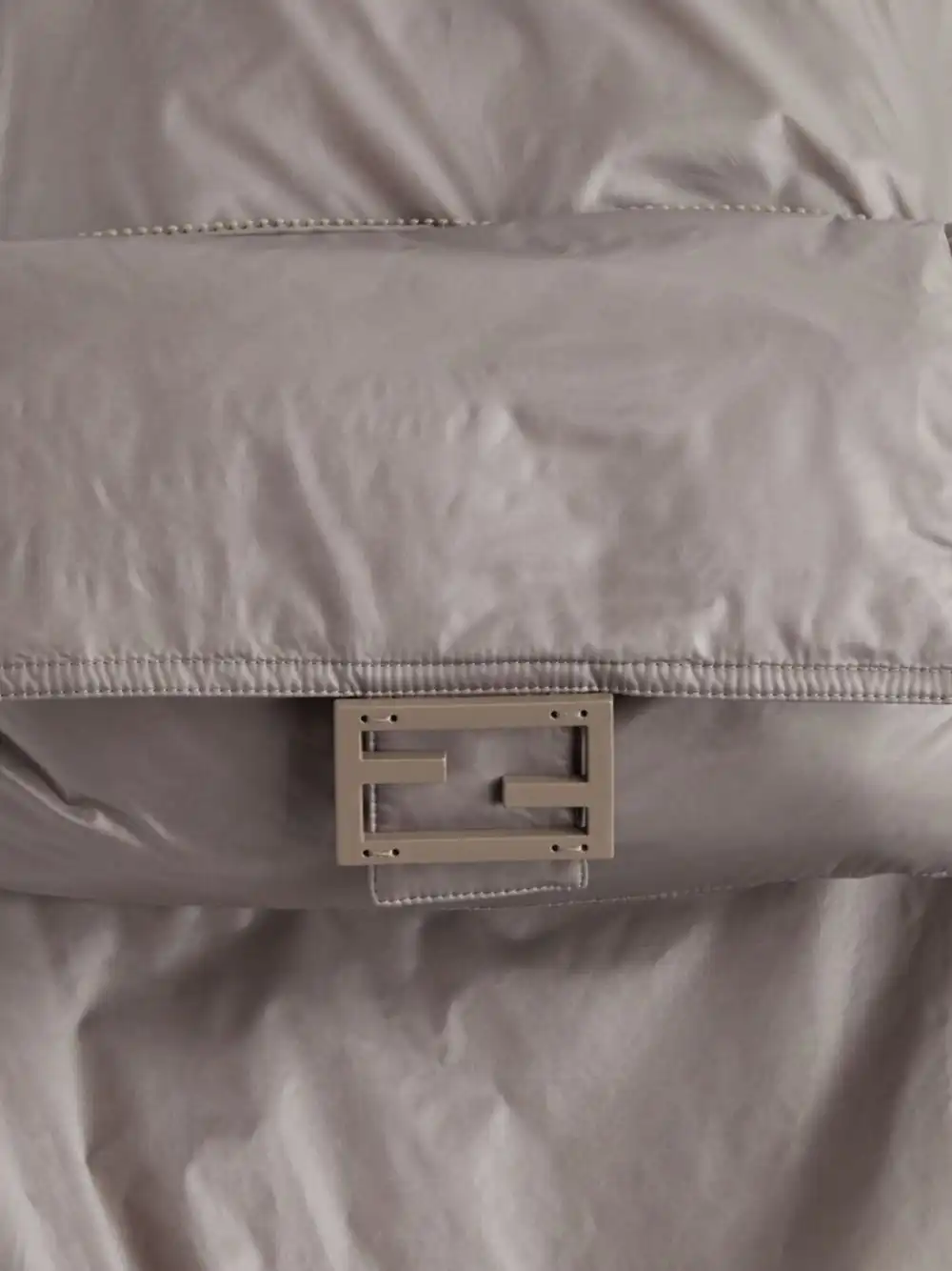 Cheap FENDI bag-detail windbreaker