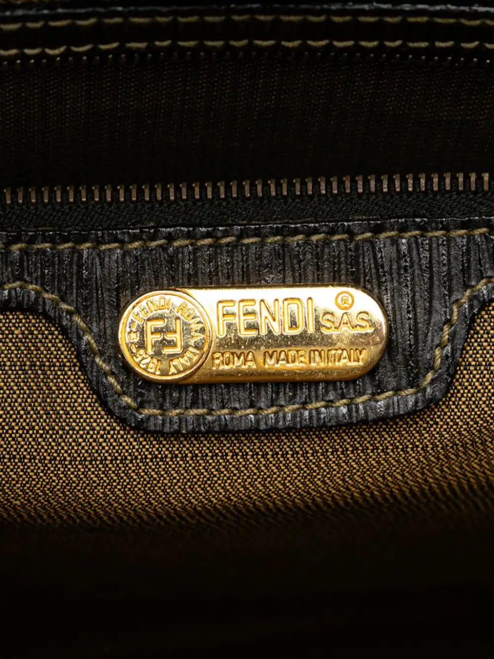 Affordable Fendi 2000-2010 Zucca Canvas tote bag