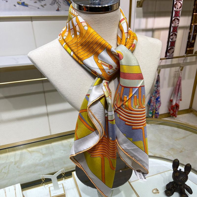 Hermes Alternateur Double Face Scarf 90 In Yellow