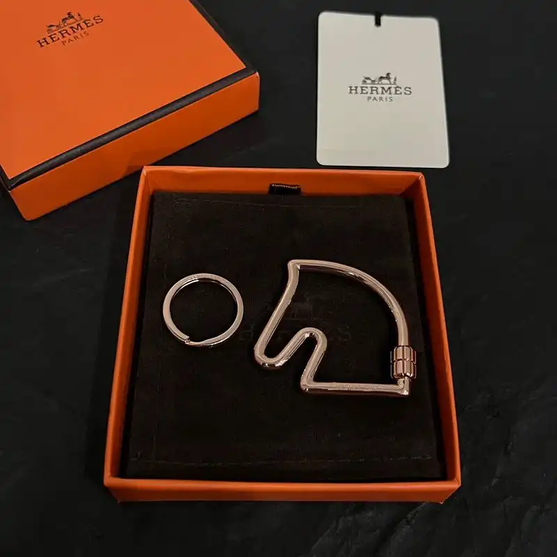 Affordable Hermes Cheval Keyring Metal In Gold