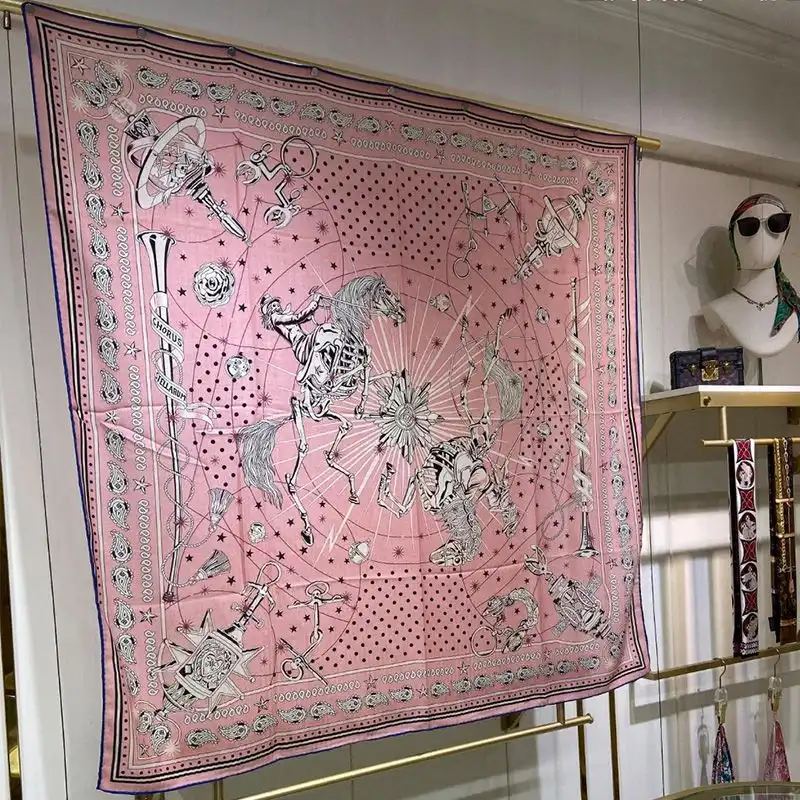 Hermes Chorus Stellarum Shawl 140 In Pink