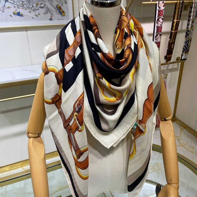 Hermes Coaching Forever Shawl 140 In White