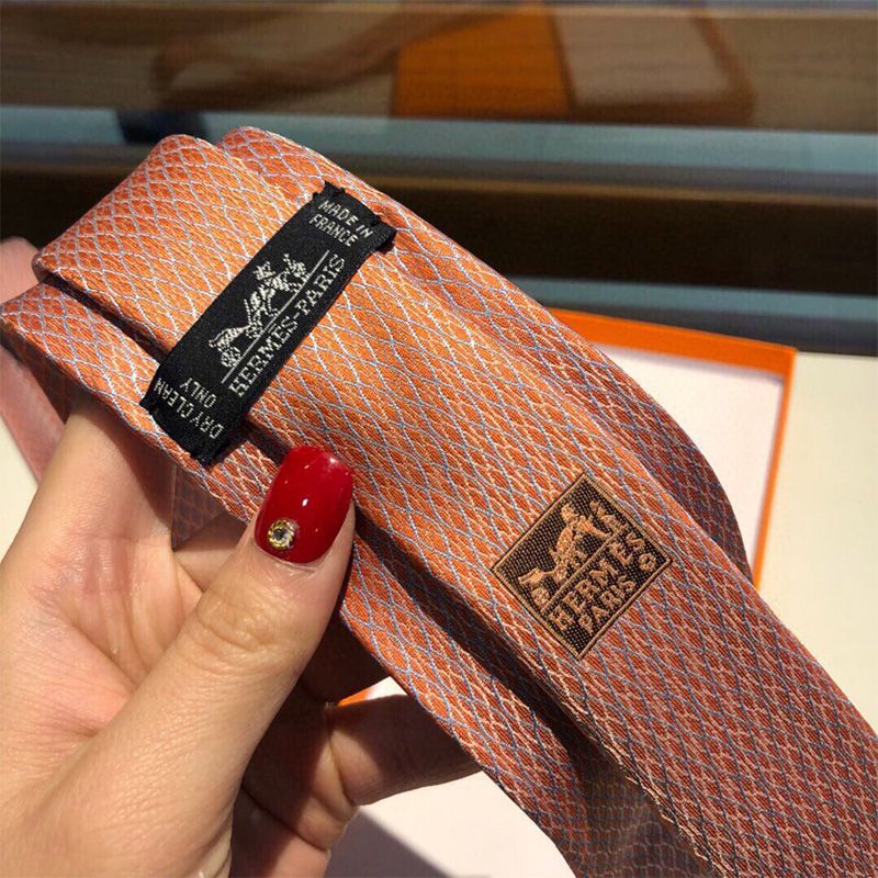 Hermes Crosslines Silk Tie In Orange