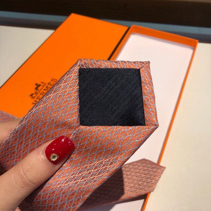 Hermes Crosslines Silk Tie In Orange