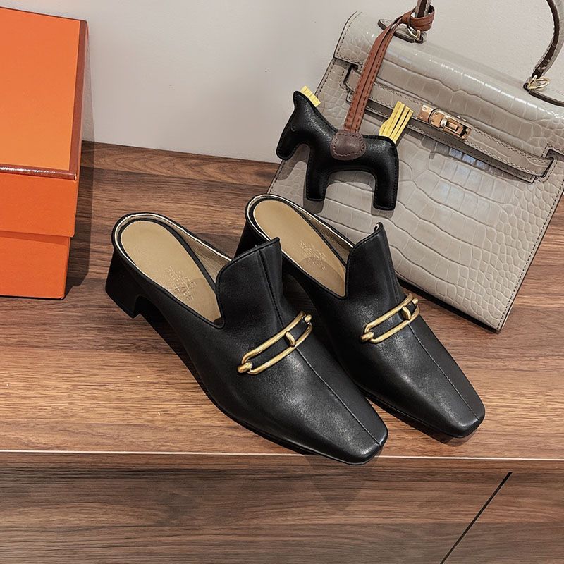 Hermes Diane Heeled Mules Women Calfskin with Roulis Buckle In Black