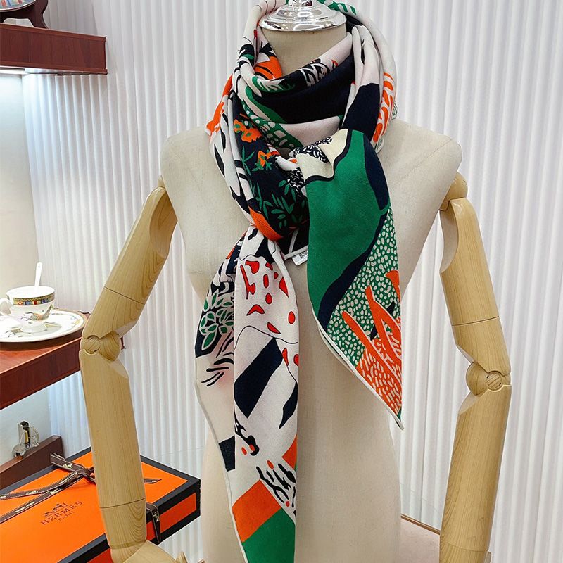 Hermes En Liberte Shawl 140 In Green