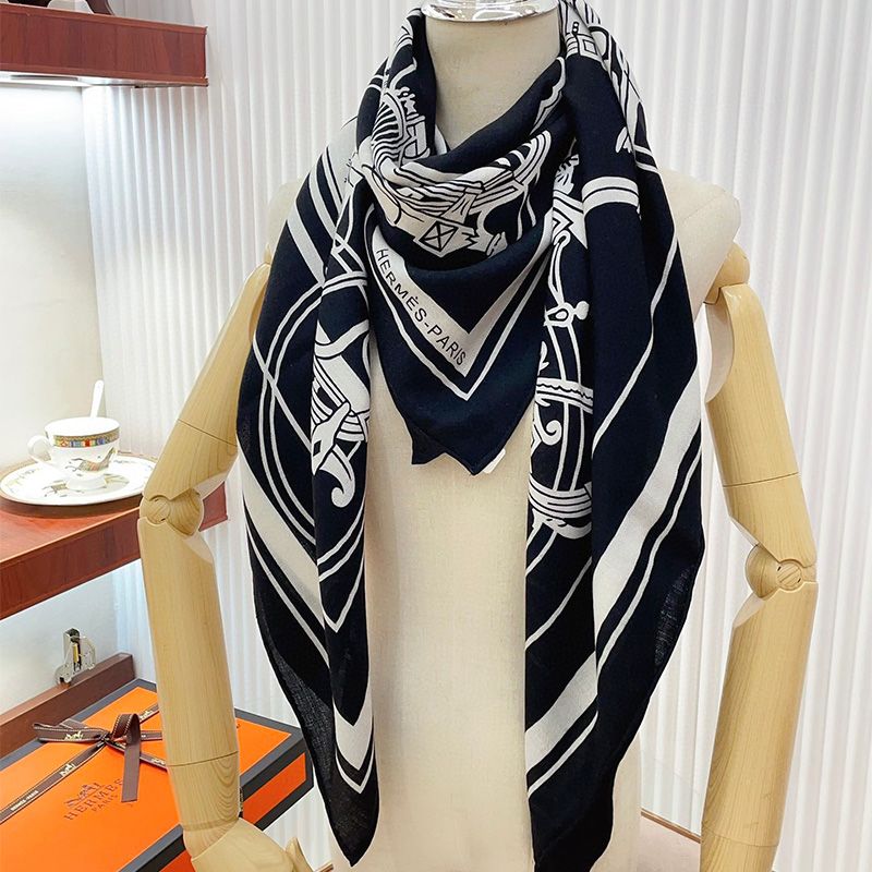 Hermes Ex-Libris Nano Shawl 140 In Black