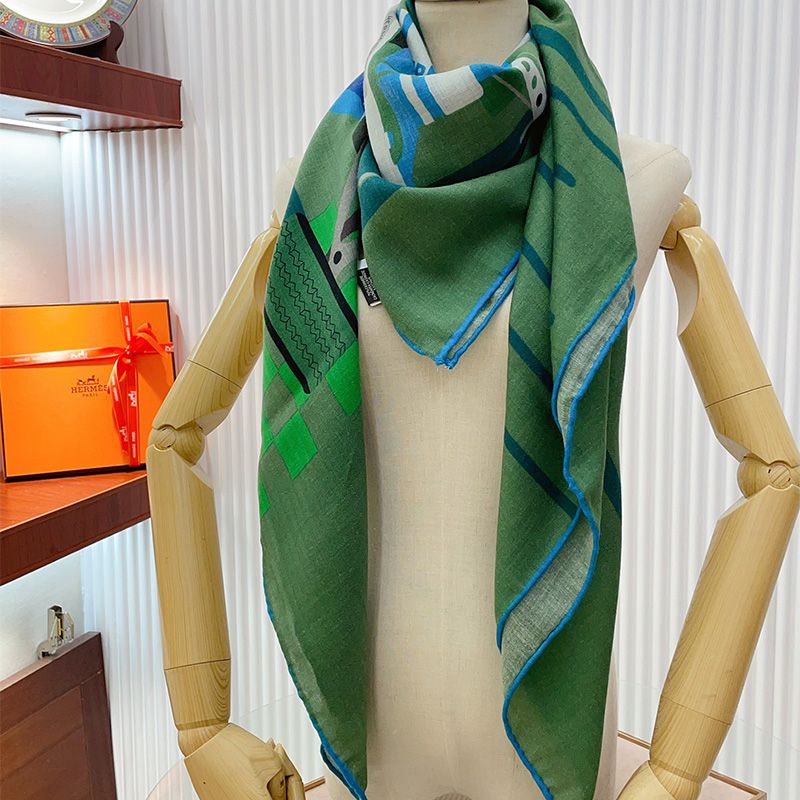 Hermes First & Chic Shawl 140 In Green