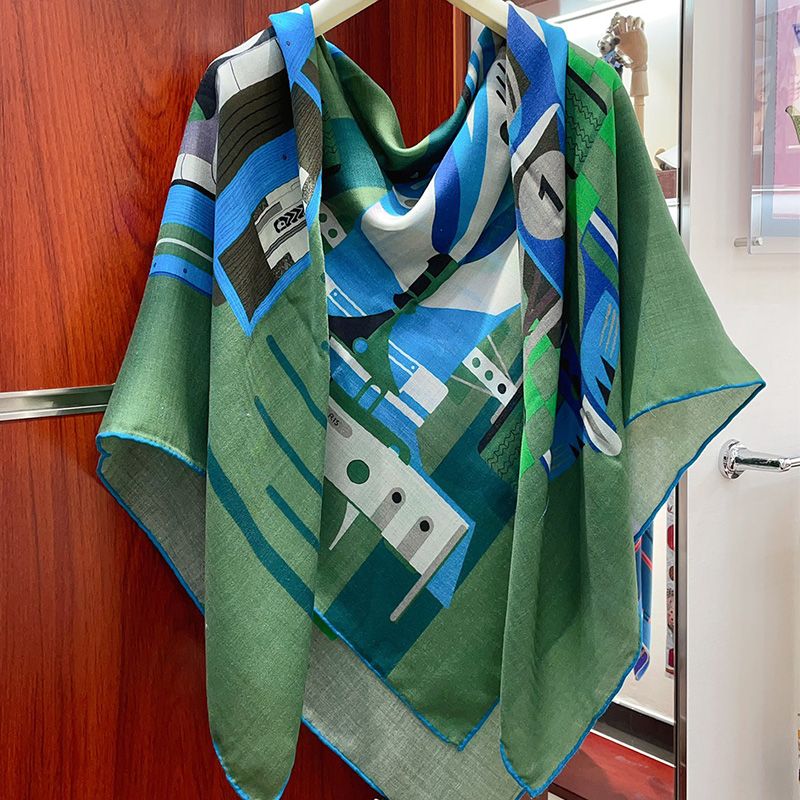 Hermes First & Chic Shawl 140 In Green