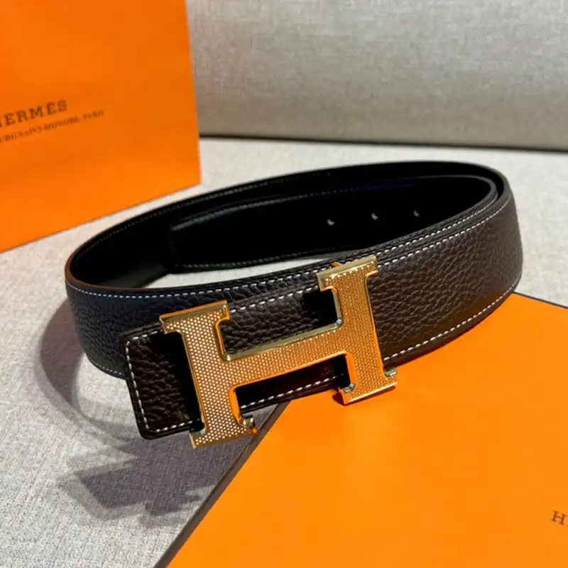 Hermes Guilloched H Reversible Belt Leather In Black Gold