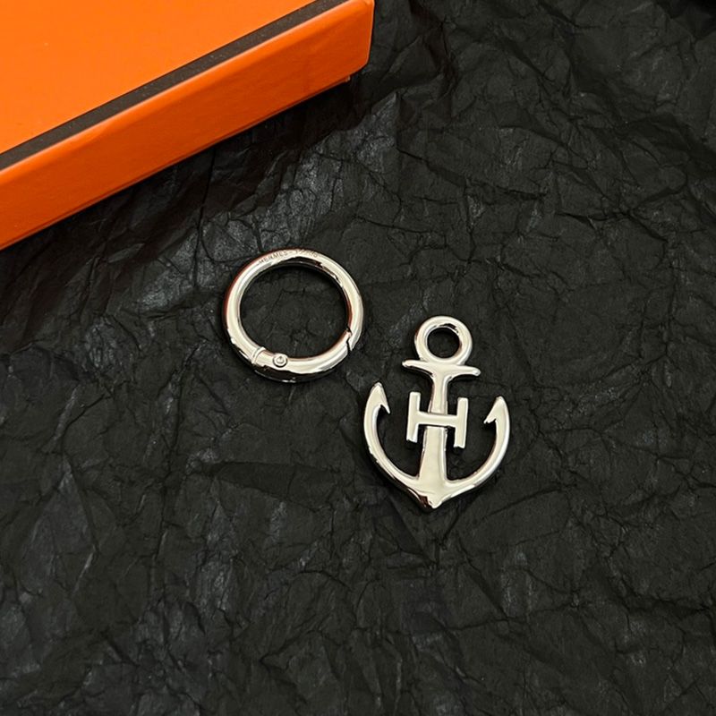 Hermes H Logo Anchor Keyring Metal In Silver