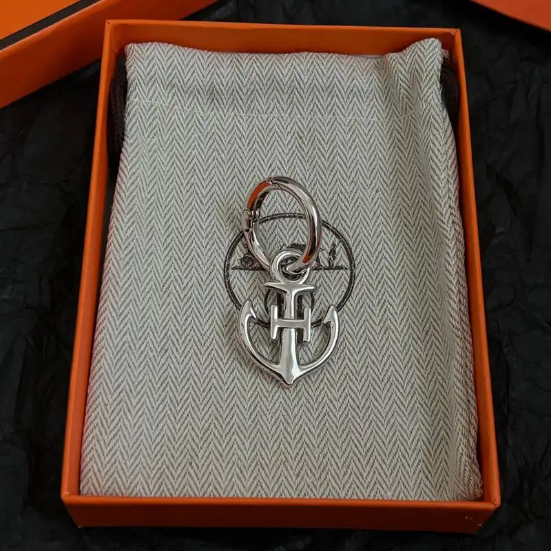 Affordable Hermes H Logo Anchor Keyring Metal In Silver