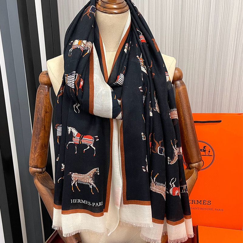 Hermes Horse Print Ring Scarf In Black