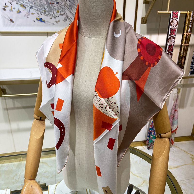 Hermes Just Married Scarf 90 In Beige