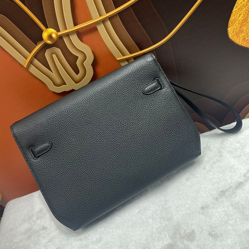 Hermes Kelly Depeches 25 Pouch Togo Leather In Black