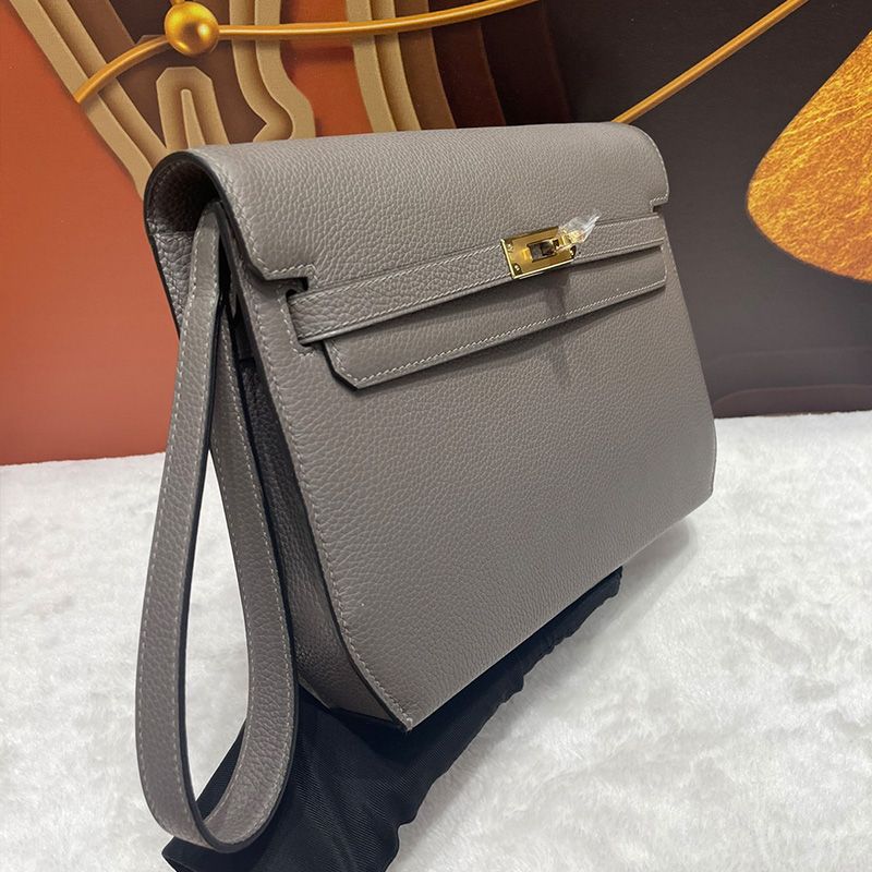 Hermes Kelly Depeches 25 Pouch Togo Leather In Etain Grey