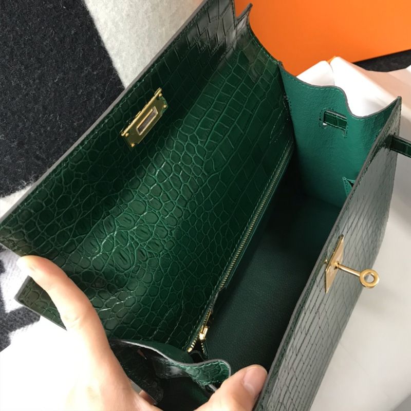 Hermes Kelly Bag Alligator Leather Gold Hardware In Green