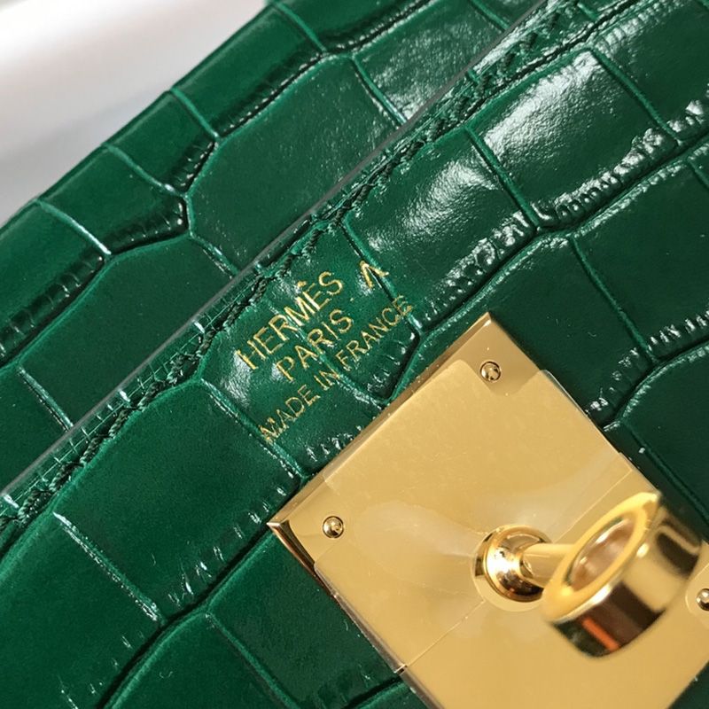 Hermes Kelly Bag Alligator Leather Gold Hardware In Green