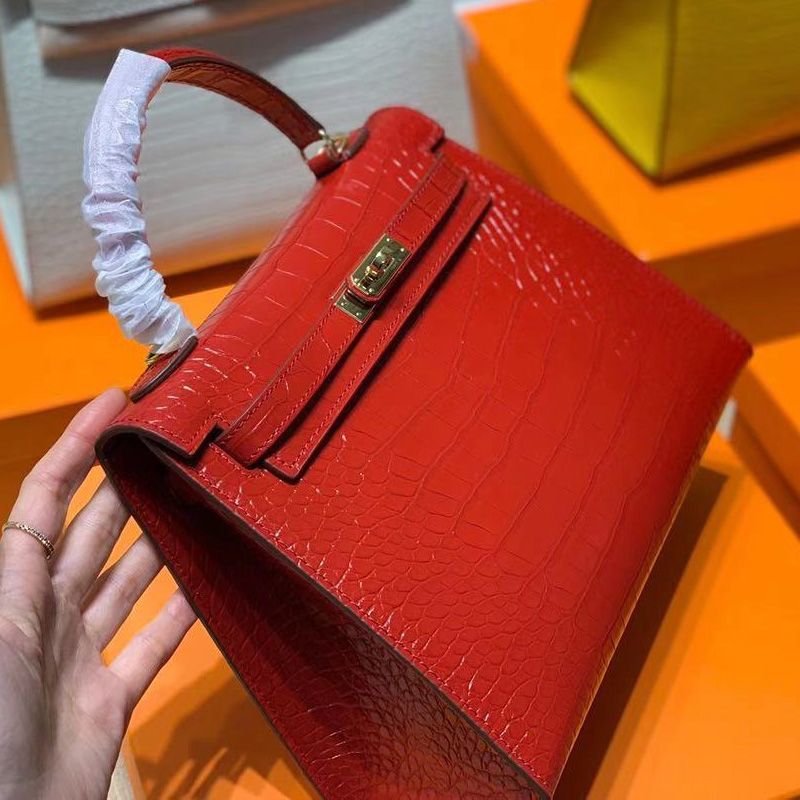 Hermes Kelly Bag Alligator Leather Gold Hardware In Red