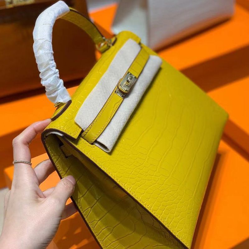 Hermes Kelly Bag Alligator Leather Gold Hardware In Yellow