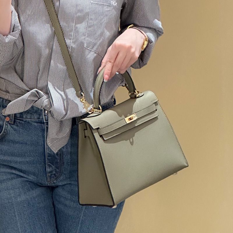 Hermes Kelly Bag Epsom Leather Gold Hardware In Grey