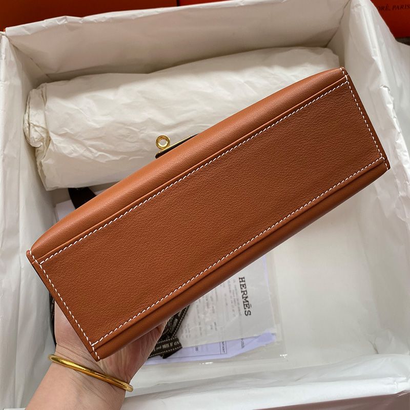 Hermes Kelly Pochette Swift Leather Gold Hardware In Brown